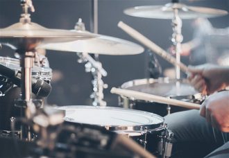 Aplikasi terbaik untuk belajar bermain drum dari iPhone