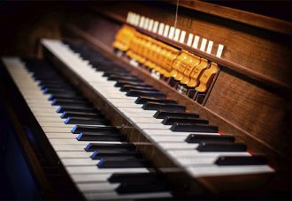 Aplikasi terbaik untuk belajar memainkan organ dari iPhone