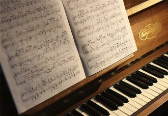 Aplikasi terbaik untuk mempelajari teori musik dari iPhone